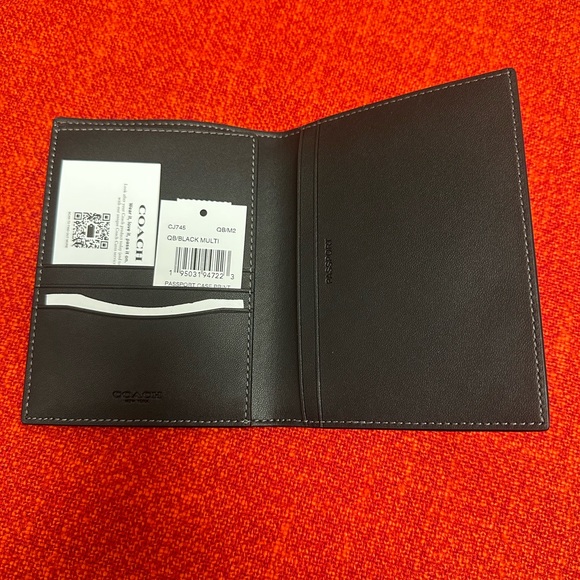 ❤️❤️❤️NEW coach passport bag/passport case holder with surfing crocodile… - Picture 7 of 13